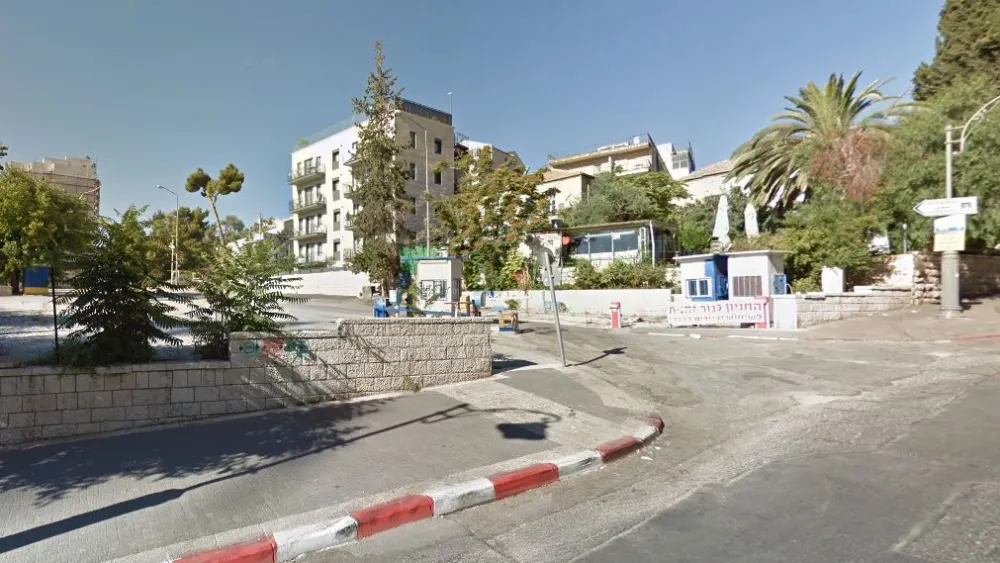 Ma'alot Parking will be the site of the new Russian consulate branch. Source: Google Street View.