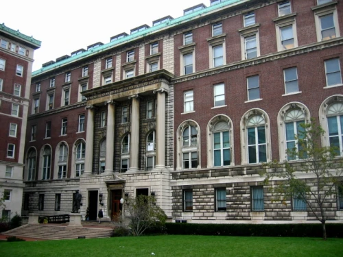 Pulitzer Hall at the Columbia University Graduate School of Journalism in New York. Credit: MMDA-Photos via Wikimedia Commons.