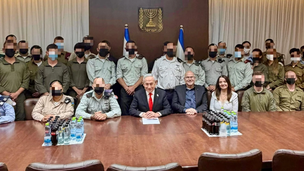 Israeli Prime Minister Benjamin Netanyahu meets Sunday with Christian soldiers serving in the IDF. (April 26, 2026. Credit: GPO)