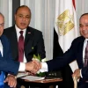 Israeli Prime Minister Benjamin Netanyahu (left) and Egyptian President Abdel Fattah El-Sisi shake hands during a meeting in New York on Sept. 18, 2017. Credit: Avi Ohayon/GPO.