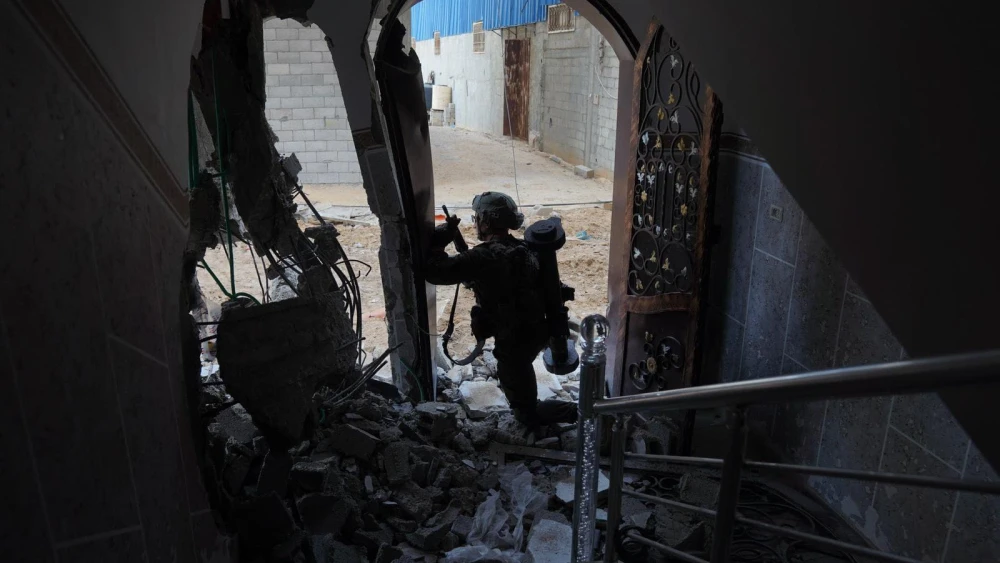 Israeli troops operating in the Hamas-ruled Gaza Strip, Dec. 12, 2023. Credit: IDF.