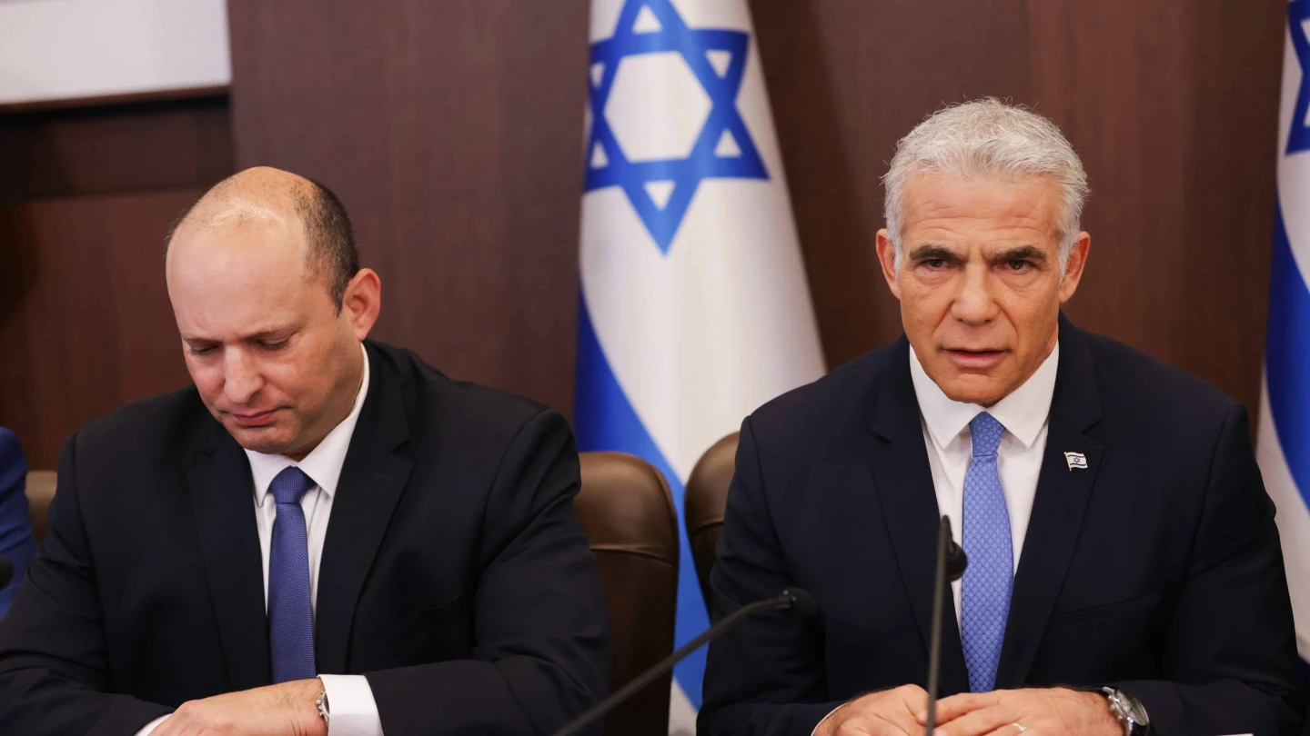 Lapid, Bennett