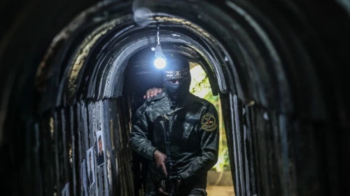 A Palestinian Islamic Jihad terrorist inside a tunnel in Beit Hanun, in the Gaza Strip, May 18, 2022. Photo by Attia Muhammed/Flash90.