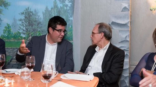 Adam Minsky, President and CEO of the UJA Federation of Greater Toronto, shares his thoughts with Israeli MK Nachman Shai (Labor/Zionist Camp). Credit: Liora Kogan.