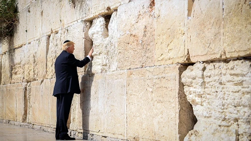U.S. President Donald Trump visits the Western Wall in Jerusalem, May 22, 2017. Credit: GOP.