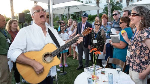 Families prepare to bring in shabbat at Jewish National Fund-USA's multi-gen retreat