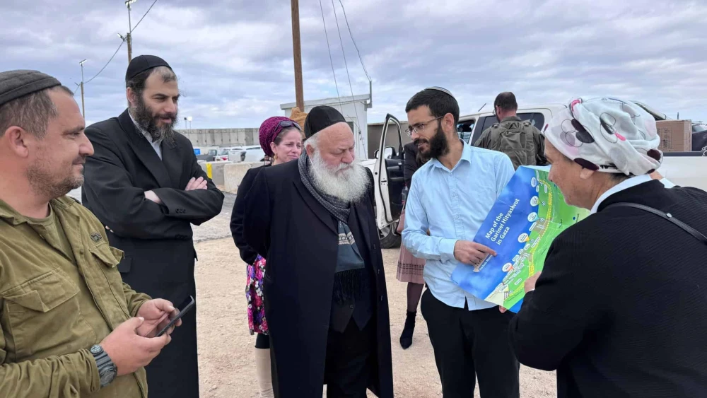 Israeli Construction and Housing Minister Yitzhak Goldknopf visits the Gaza border on Nov. 28, 2024. Credit: Courtesy.