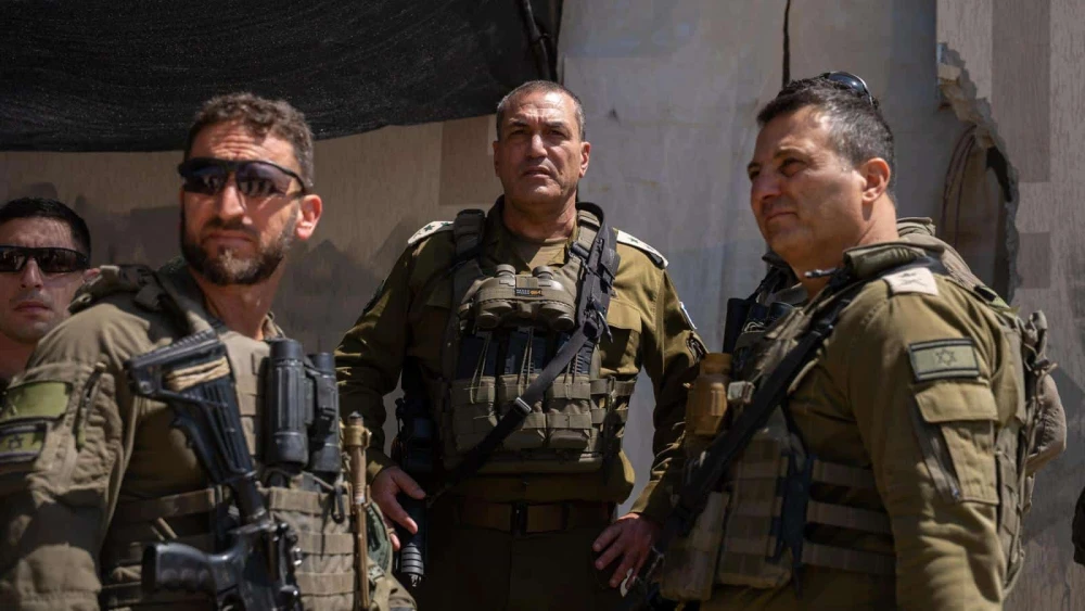 IDF Chief of Staff Lt. Gen. Eyal Zamir (center) and OC Southern Command Maj. Gen. Yaniv Asor (right) in the Gaza Strip, Aug. 27, 2025. Credit: IDF.