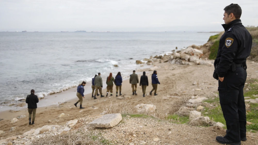 Israeli soldiers search for parts of a military helicopter after it crashed off the coast of the northern Israeli city of Haifa on Jan. 4, 2022. Photo by Shir Torem/Flash90.