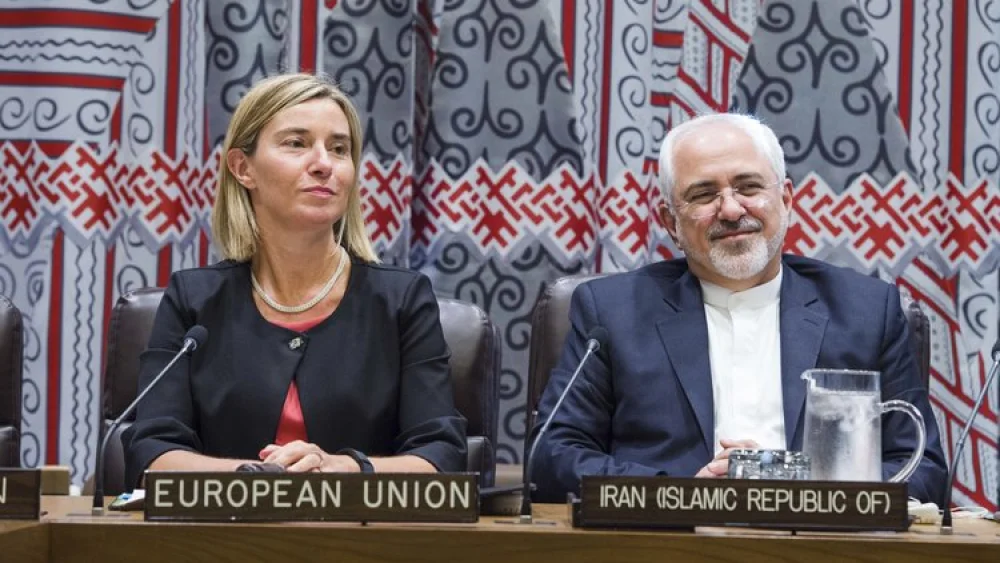 Iranian Foreign Minister Mohammad Javad Zarif (right) and Federica Mogherini, the European Union’s high representative for foreign affairs and security policy, at a meeting on implementing the Iran nuclear deal Sept. 22, 2016, in New York. Credit: U.N. Photo/Amanda Voisard.