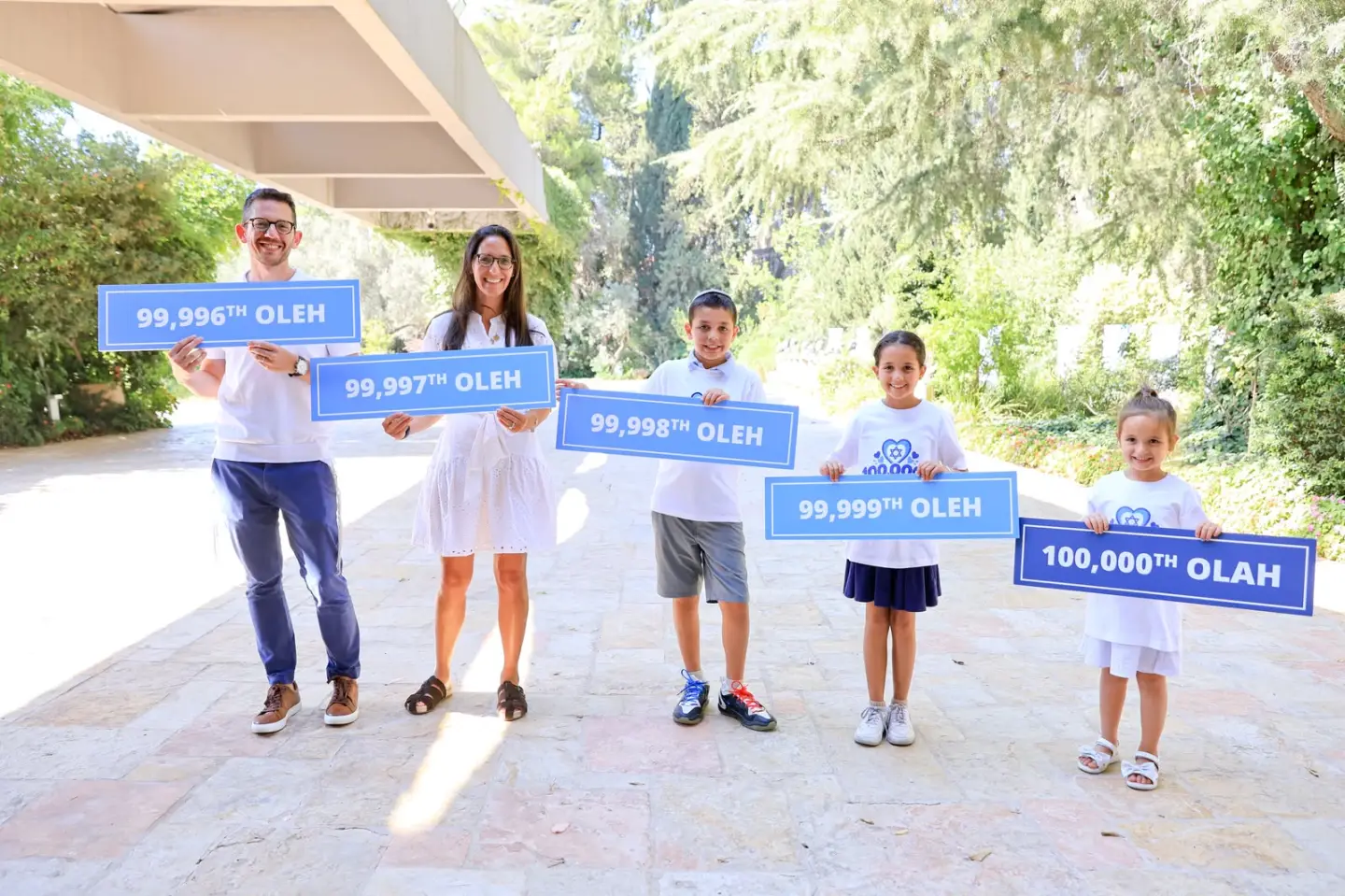 From left to right: Jeffrey and Atara Douglas and their three children, Nathaniel, 10, Hallie, 9, and Emilia, 6, at the President’s Residency in Jerusalem after making Aliyah to Israel from New York in August 2026. Credit: Yonit Schiller, Oz Schechter.