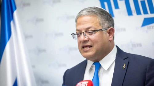 Head of the Otzma Yehudit faction party Itamar Ben Gvir attends a faction meeting in the Israeli parliament on December 8, 2025. Photo by Chaim Goldberg/Flash90 *** Local Caption *** סיעת עוצמה יהודית כנסת בן גביר