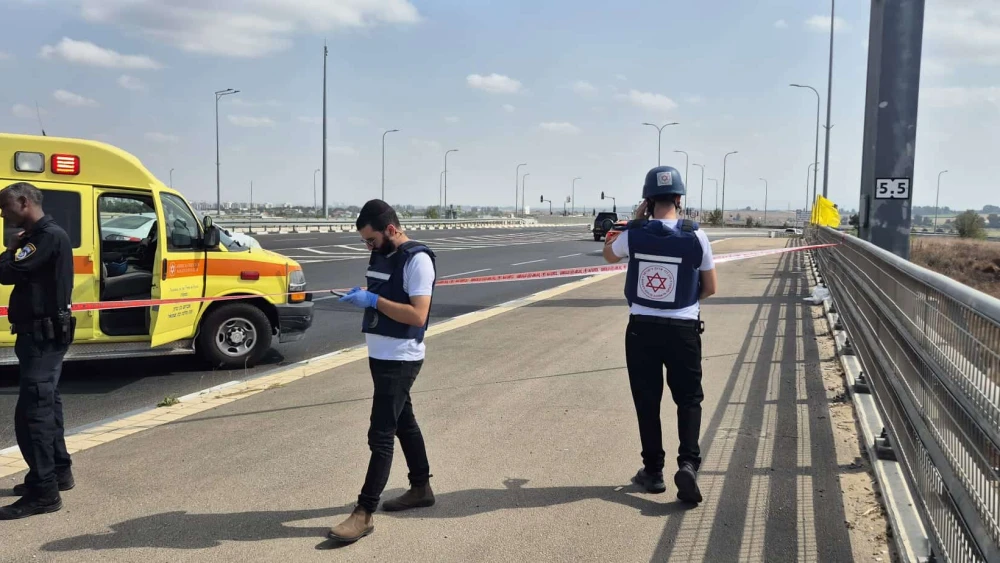 Magen David Adom medics and paramedics at the scene of a shooting on Highway 4 near Yavne in central Israel on Oct. 15, 2024. Credit: MDA.