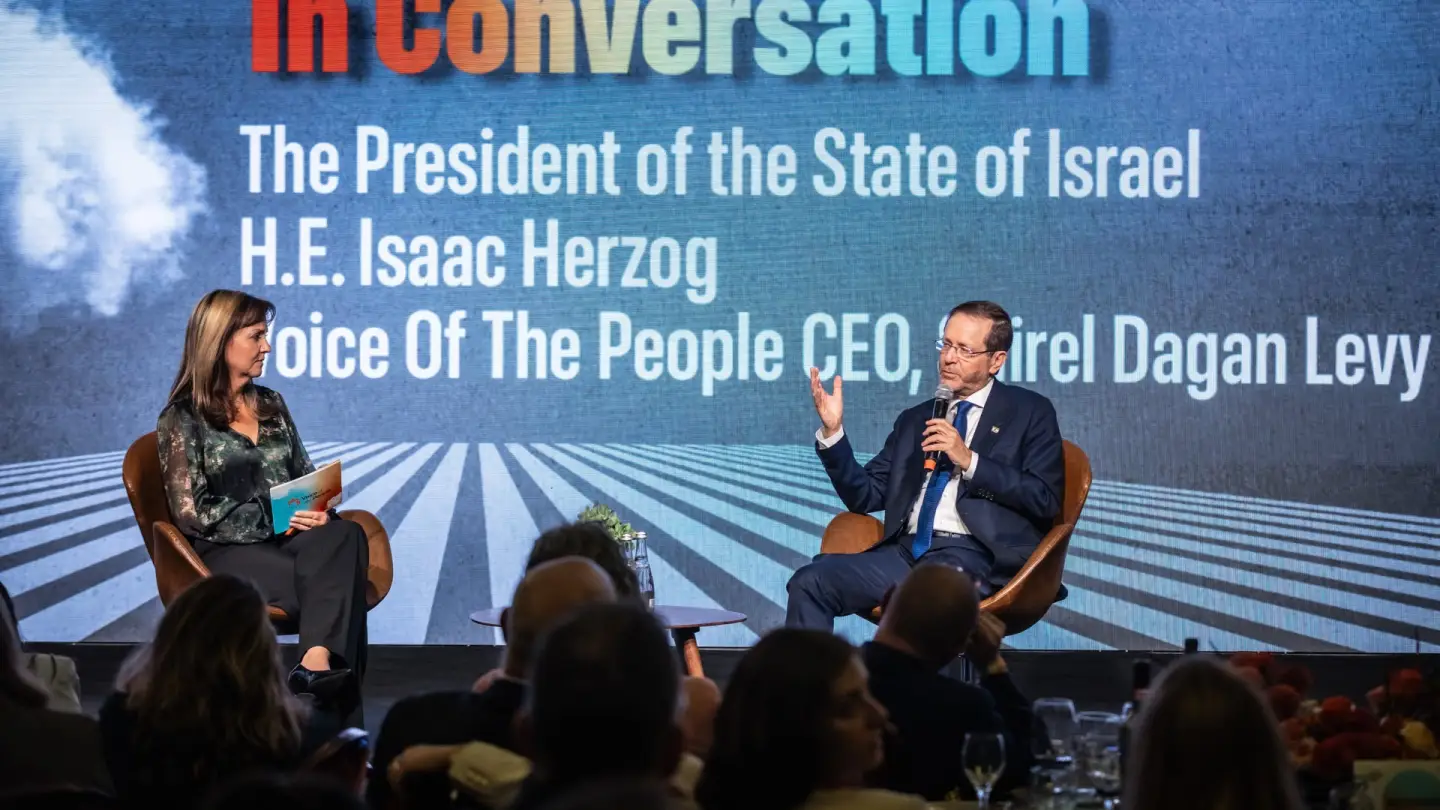Herzog brings Jewish leaders ‘outside the system’ together