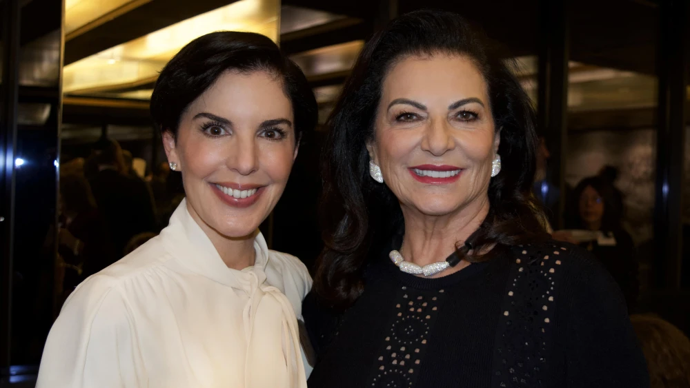 AMIT president Shari Safra with her mother-in-law, honoree Chella Safra. Credit: Courtesy.