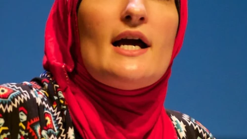 U.S. political activist Linda Sarsour. Credit: Festival of Faiths via Wikimedia Commons.