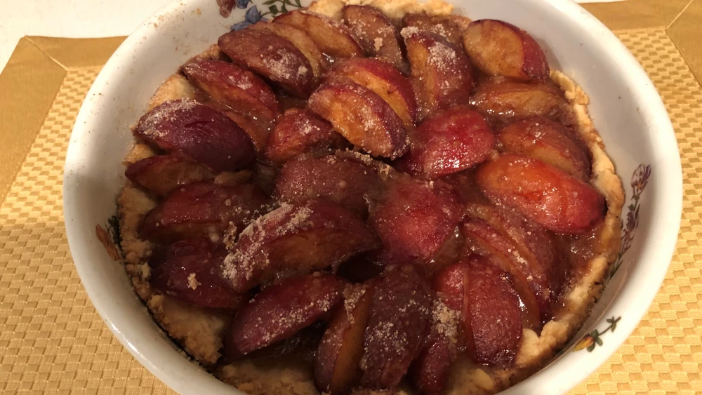 Sukkot Fig (or Plum) Tart. Photo by Ethel G. Hofman.