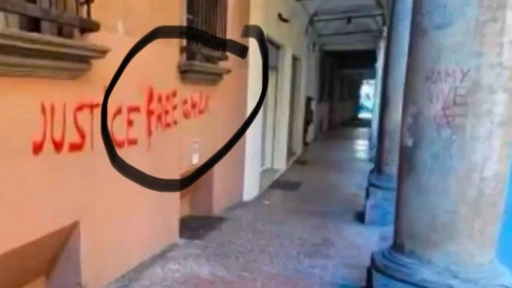 A synagogue in Bologna, Italy, is defaced with “Justice Free Gaza.” Source: X.
