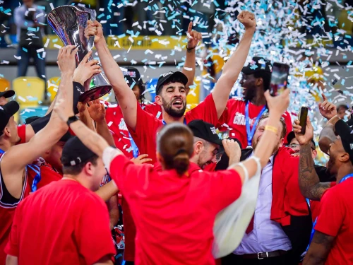 Hapoel Tel Aviv players celebrate with the trophy after defeating Gran Canaria in the EuroCup final in the Gran Canaria Arena, Spain, April 12, 2025. Photo by Flash90.