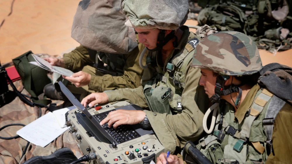 An IDF Sky Rider unit seen during a training drill at the Tze'elim army base on Aug. 5, 2013. The unit, part of the Artillery Corps, operate the Sky Rider unmanned aerial vehicle, manufactured by Elbit Systems. Photo by Miriam Alster/Flash90.