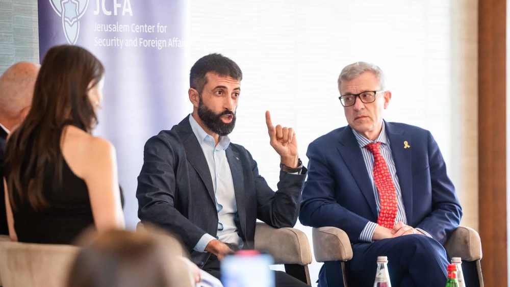 From left: Jerusalem Center for Security and Foreign Affairs (JCFA) podcast host and director of content Sarah Martinez-Amir, former Hamas captive Luis Har, Mosab Hassan Yousef and JCFA president Dan Diker participate in a closed-door briefing hosted by JCFA in Tel Aviv on Aug. 19, 2025 Credit: The Jerusalem Center for Security and Foreign Affairs.