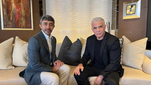 Emirati Foreign Minister Abdullah bin Zayed Al Nahyan (left) meets with Israeli opposition leader Yair Lapid in Italy, Aug. 8, 2023. Source: Twitter.