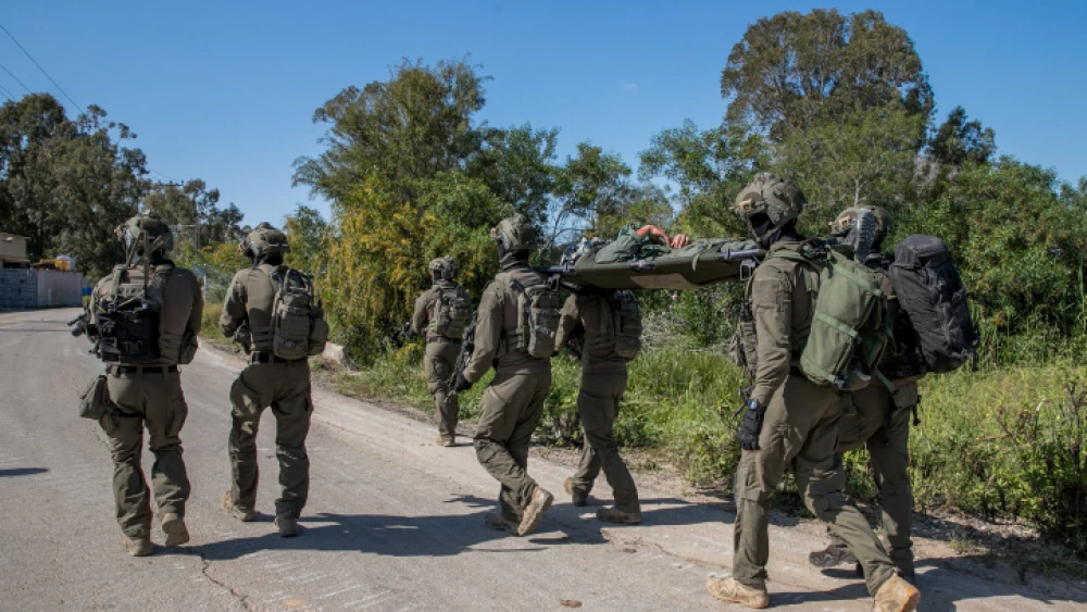 Members of the IDF's Unit 669 simulate a battlefield rescue operation at a training base in central Israel, April 13, 2019. Photo by Yossi Aloni/Flash90.