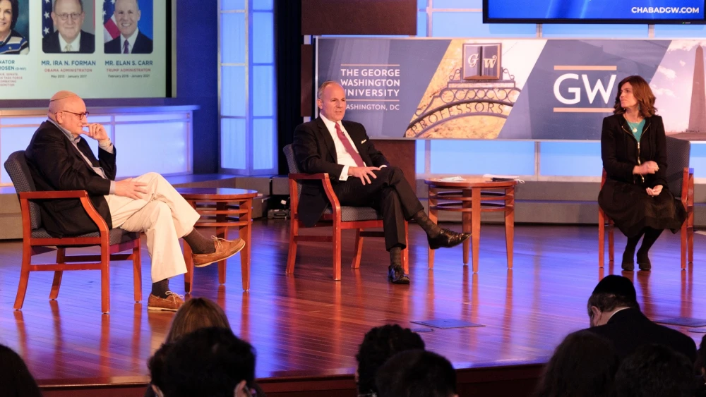 Rebbetzin Nechama Shemtov, director of education and women’s issues at American Friends of Lubavitch, moderated a panel with former U.S. Special Envoy for Monitoring and Combating Anti-Semitism Ira Forman, who served in the Obama administration, and Elan Carr, who served the same role in the Trump administration. Photo by Dmitriy Shapiro.