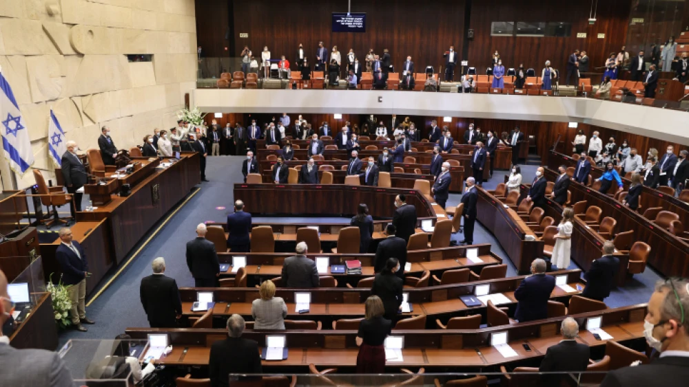 The swearing-in ceremony of the 24th Knesset in Jerusalem, April 6, 2021. Photo by Alex Kolomoisky/POOL.