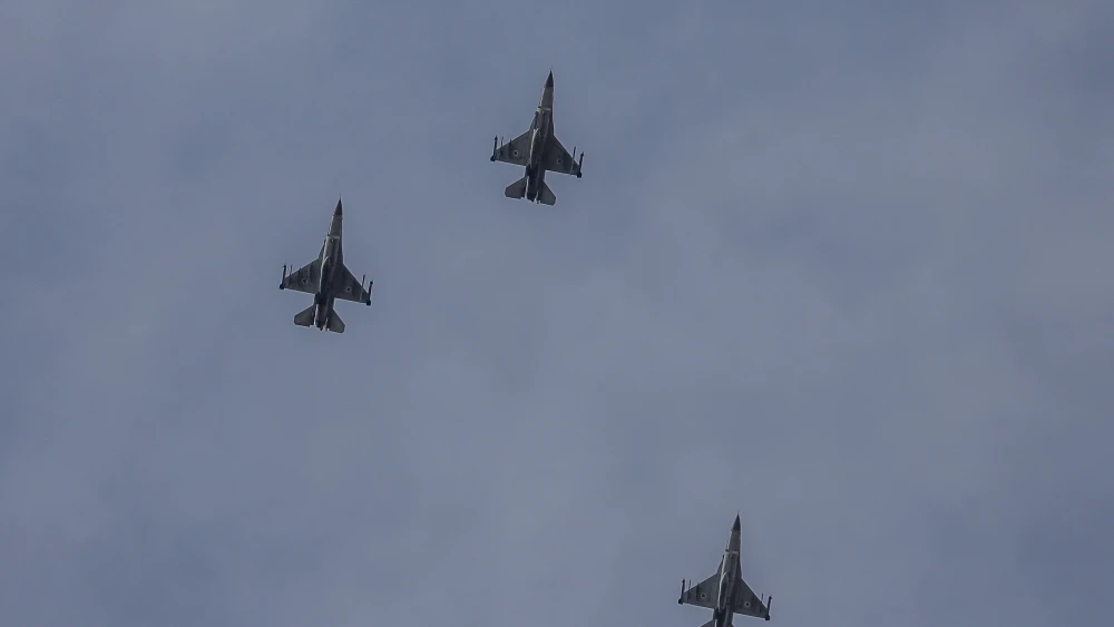 File photo: Israeli warplanes flying towards the Gaza Strip, on May 5, 2019. Credit: Noam Revkin Fenton/Flash90.