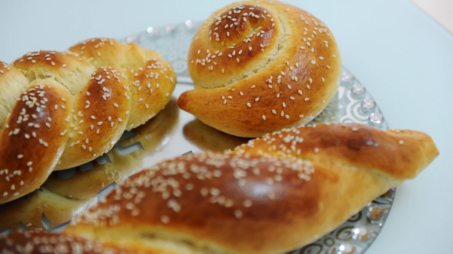 America forgot how to disagree, but the Shabbat table remembers