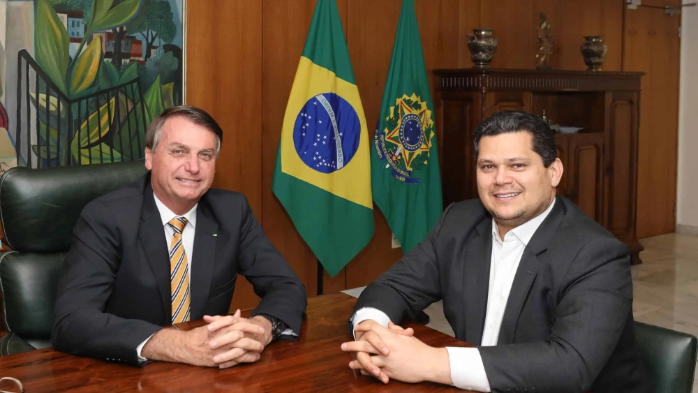 Davi Alcolumbre, right, meets with Jair Bolsonaro in Brasilia, Brazil on Nov. 19, 2020. Photo by Marcos Corrêa/PR/Palácio do Planalto.