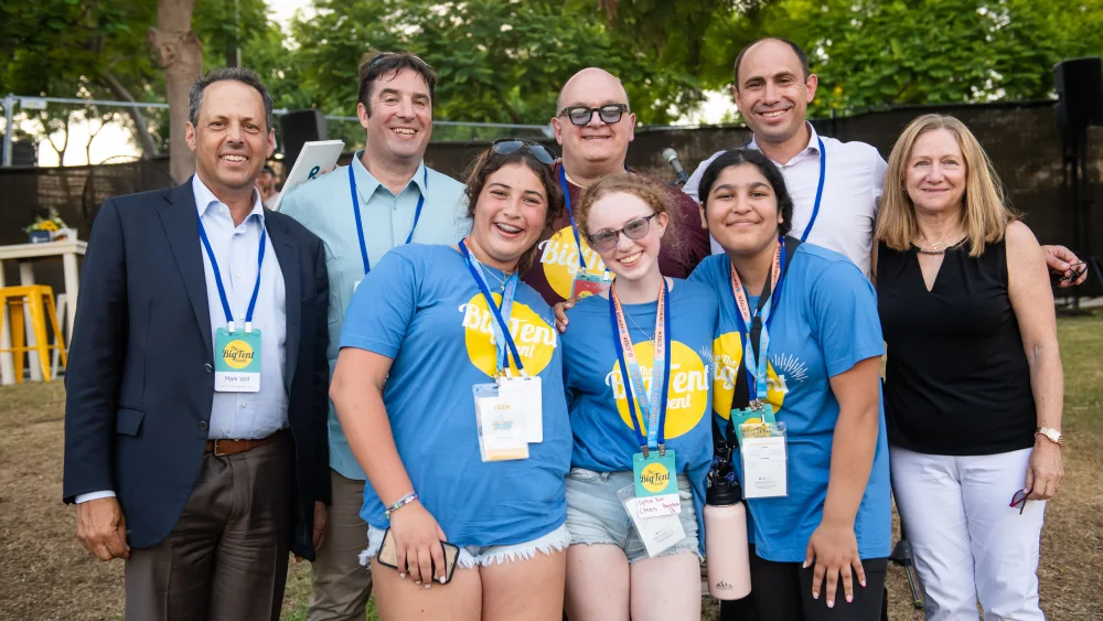Mark Wilf, David Bryfman, Simon Amiel, Meir Holtz and Martine Fleishman together with RootOne participants