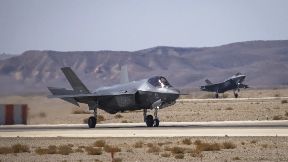An Israeli Air Force F-35 fighter jet seen during the "Blue Flag", an international aerial training exercise at the Ovda air force base, Southern Israel, November Southern Israel, October 24, 2021. Photo by Olivier Fitoussi/Flash90 *** Local Caption *** בסיס עובדה בדרום הארץ בלו פלאג (דגל כחול), התרגיל הבינלאומי שחיל האוויר מארח בדרום בהשתתפות גרמניה , יוון , ישראל, איטליה ו ארצות הברית