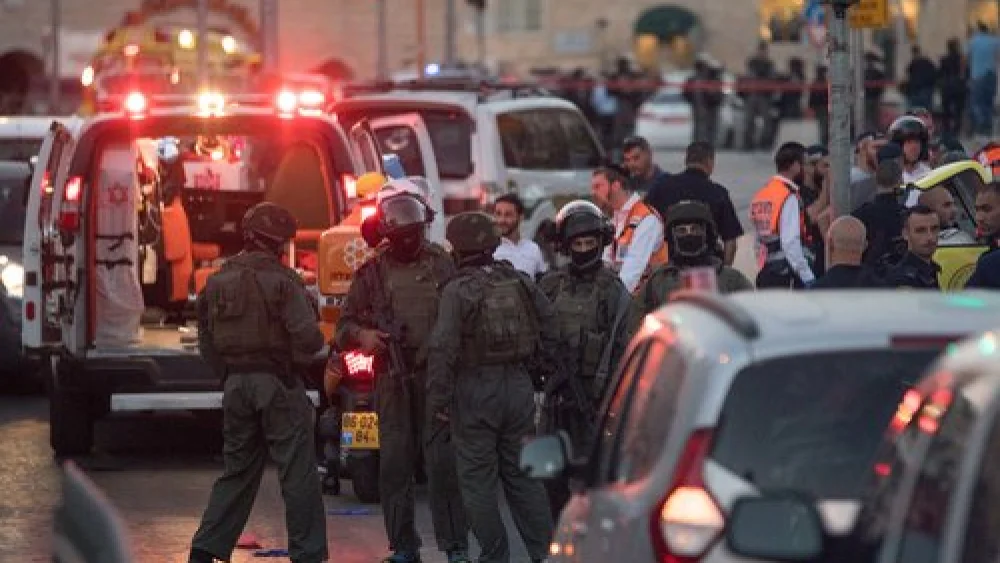 Israeli security forces at the scene of the June 16 terror attack in which three Palestinians killed teenage Israeli policewoman Hadas Malka, near Damascus Gate in Jerusalem. Credit: Yonatan Sindel/Flash90.