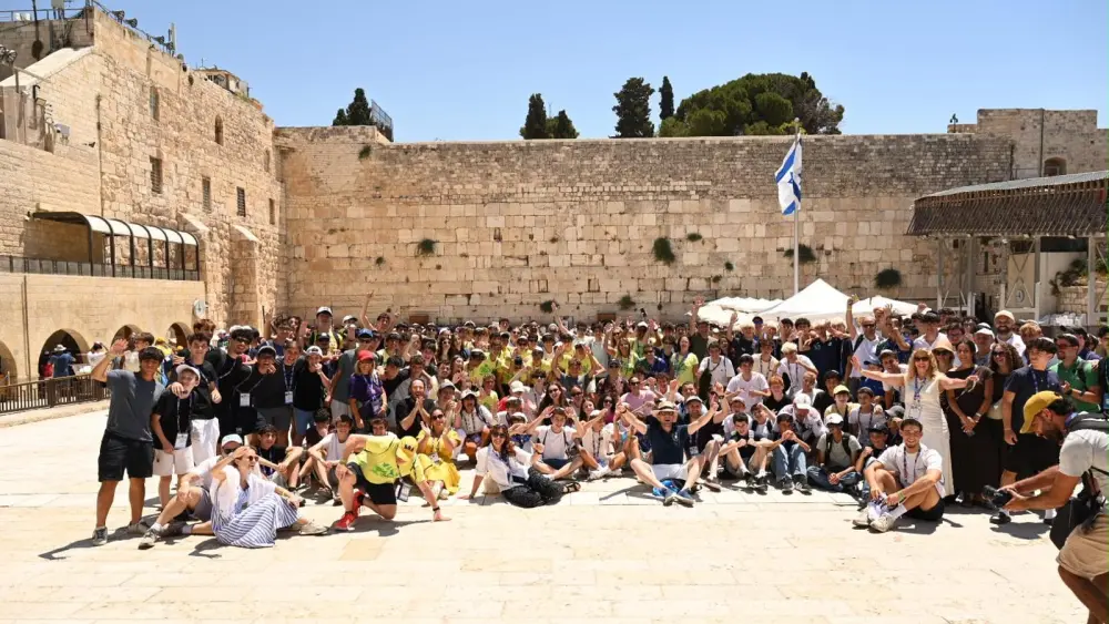 Some 1,200 Maccabiah participants celebrate their bar and bat mitzvahs at the Western Wall in Jerusalem on July 13, 2026. Credit: Courtesy of Maccabiah.