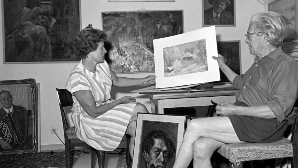 German-Swedish painter Eric Johannson, whose work was classified as degenerate during the Third Reich, in his home at Lövbrunna Gard, near Täby north of Stockholm, 1969. Photo by Erich Andres/United Archives via Getty Images.