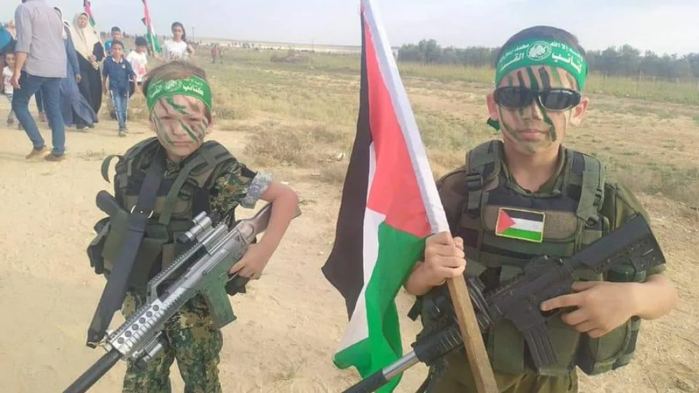 Children in Gaza participate in Hamas-instigated riots on the Israeli border, Aug. 24, 2021. Source: Twitter.