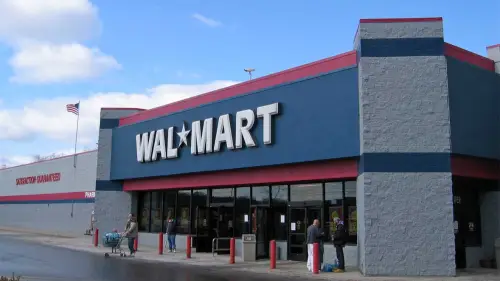 A WalMart store exterior in Laredo, Texas. Credit: Jared C. Benedict via Wikimedia Commons.