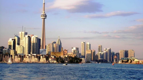 Skyline in Toronto, Canada. Credit: Pixabay.