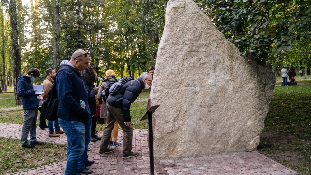 Through a special lens embedded in the rock, visitors can view a historical photograph, evidence of the Babi Yar atrocity. Credit: Photographers Archive (The Gate).