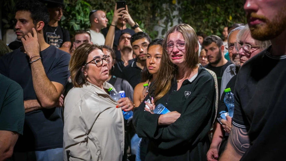 Mourners attend the funeral in Rishon Letzion of former lone soldier Sgt. Maj. (res.) Jordan Cooper, Aug. 13, 2024. Credit: Flash90.
