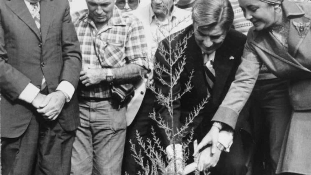 Jewish State, Passover