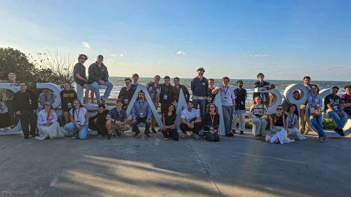 Caravan for Democracy students outside the Peres Center for Peace & Innovation. Credit: Courtesy.