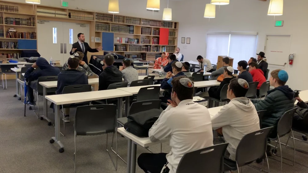 Rabbi Dr. Ari Sytner, a crisis-response counselor and director of community initiatives at Yeshiva University, provides San Diego-area Jewish day-school students with counseling following shooting at Chabad of Poway, Calif., on April 27, 2019. Credit: Courtesy.