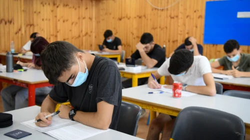 Yehud Comprehensive High School students sit for a matriculation exam, in Yehud, July 8, 2020. Photo by Yossi Zeliger/Flash90.