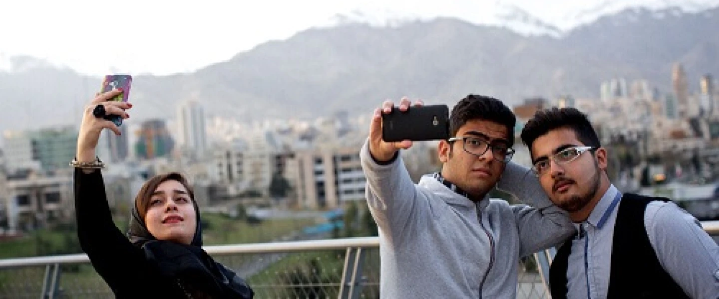 Iranian youth taking selfies on Aug. 12, 2020. Credit: Faranak Bakhtiari via Wikimedia Commons.