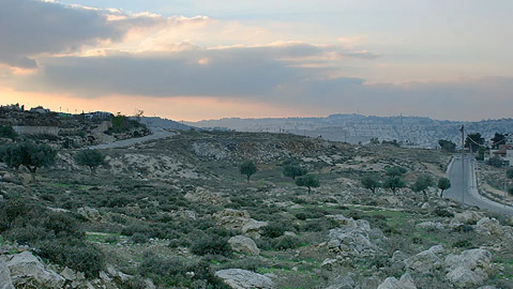 The Jerusalem neighborhood of Givat Hamatos. Credit: Avishai ka via Hebrew Wikipedia.