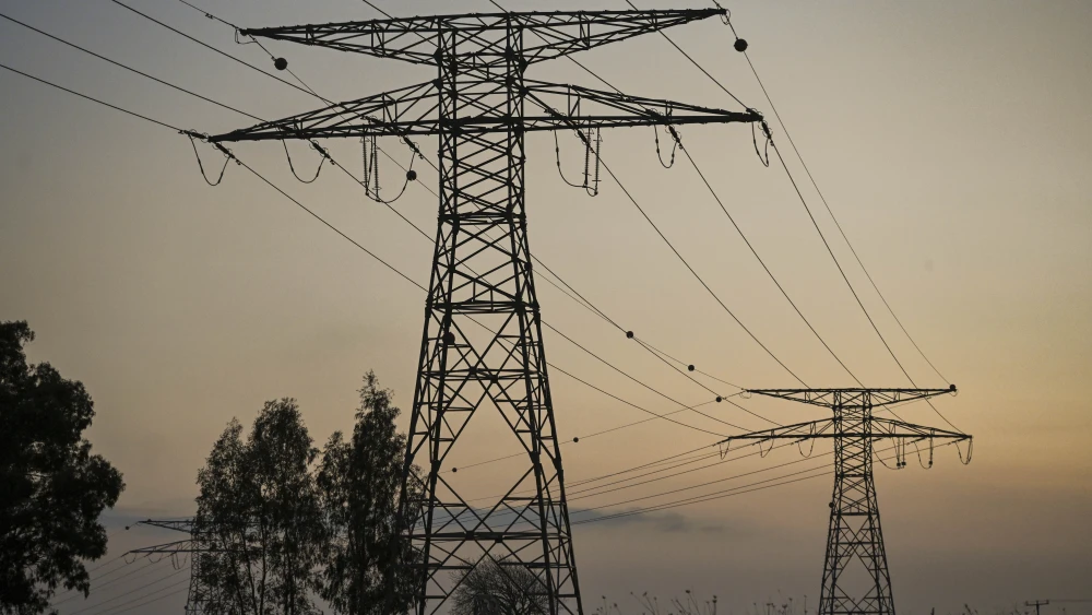 High-voltage power lines and electricity pylons in the Golan Heights, March 10, 2025. Photo by Michael Giladi/Flash90.