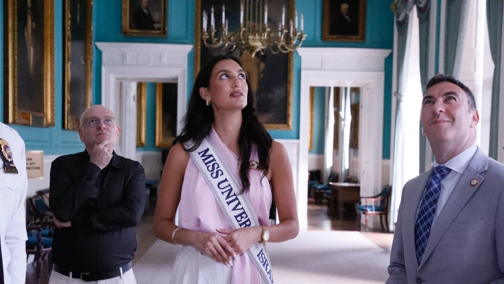 Eric Dinowitz Miss Universe Israel